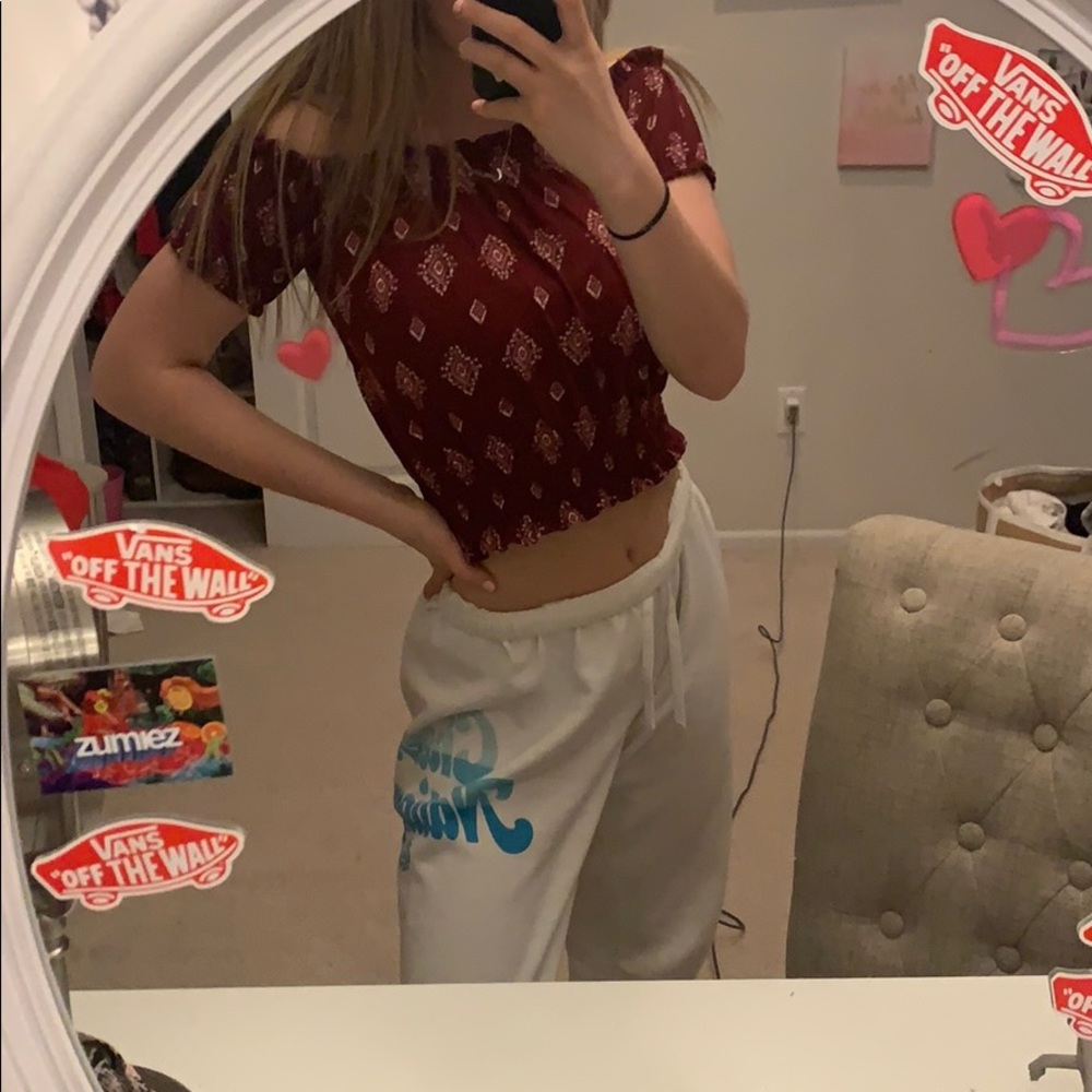Off shoulder red cropped shirt